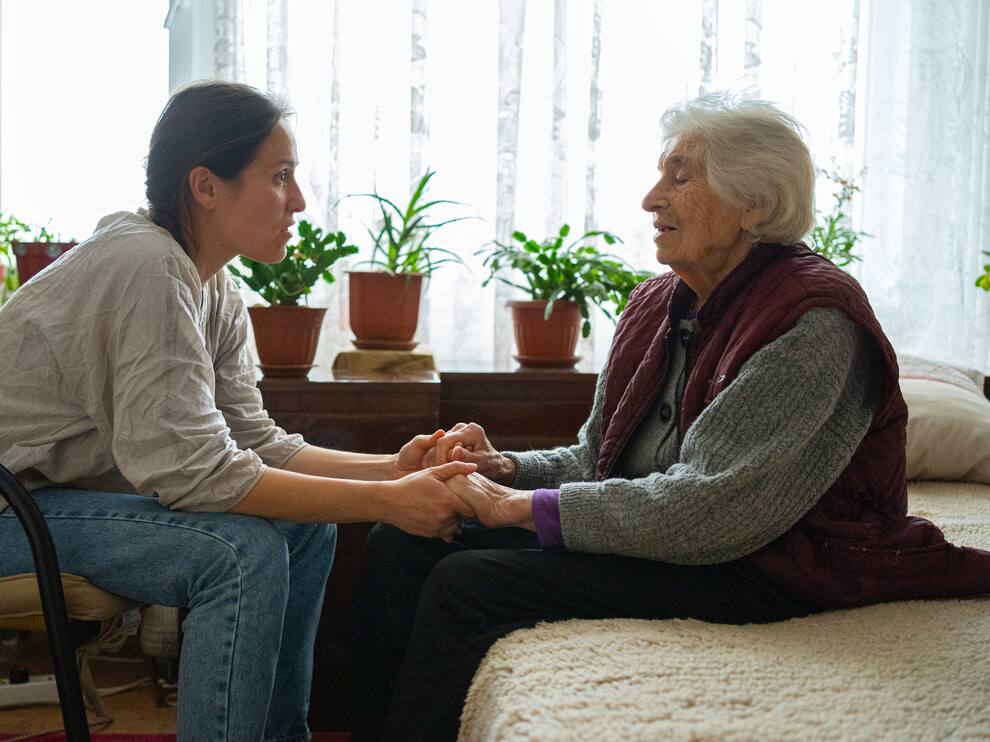 El desafío de la vivienda, la apuesta por la cultura o la lucha por la soledad: así ayudan las fundaciones CECA en España